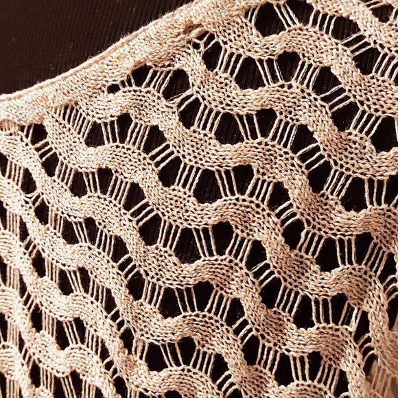 Anthropology Sparrow ~ small  warm ivory - Picture 6 of 10